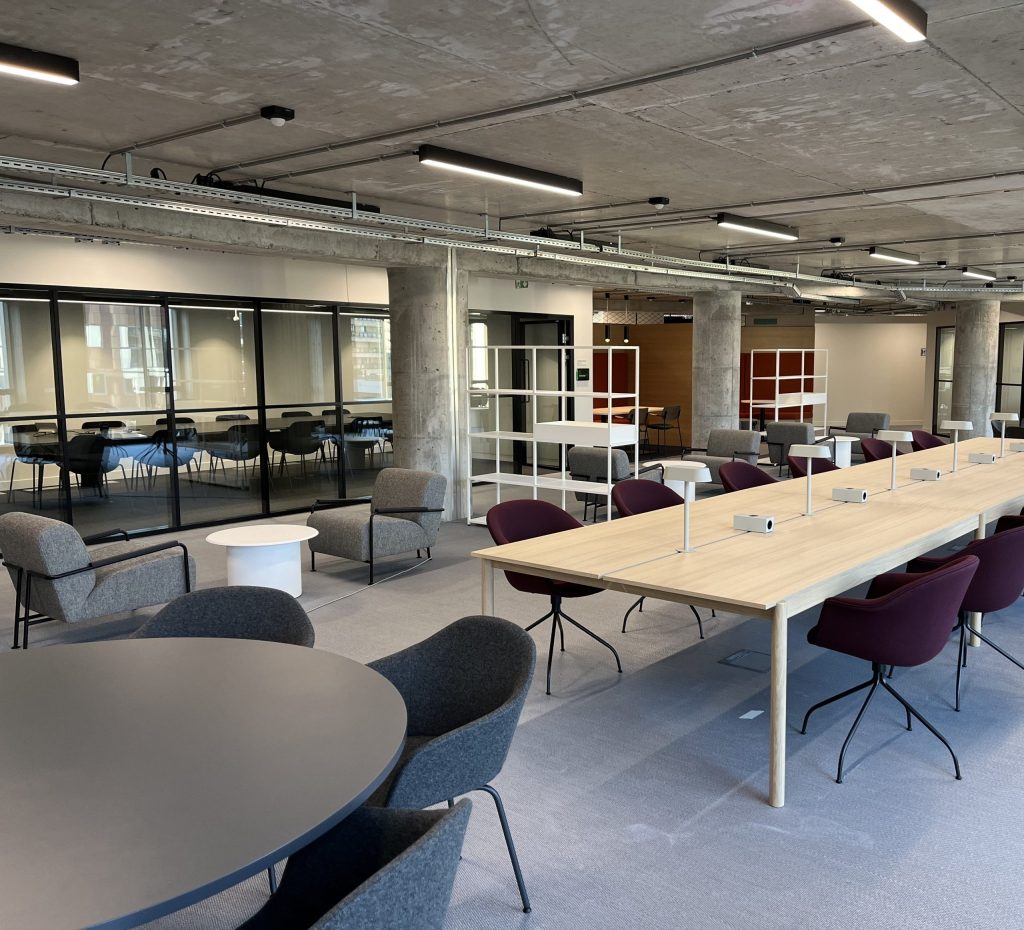 WPP 145, Rue Anatole, Paris