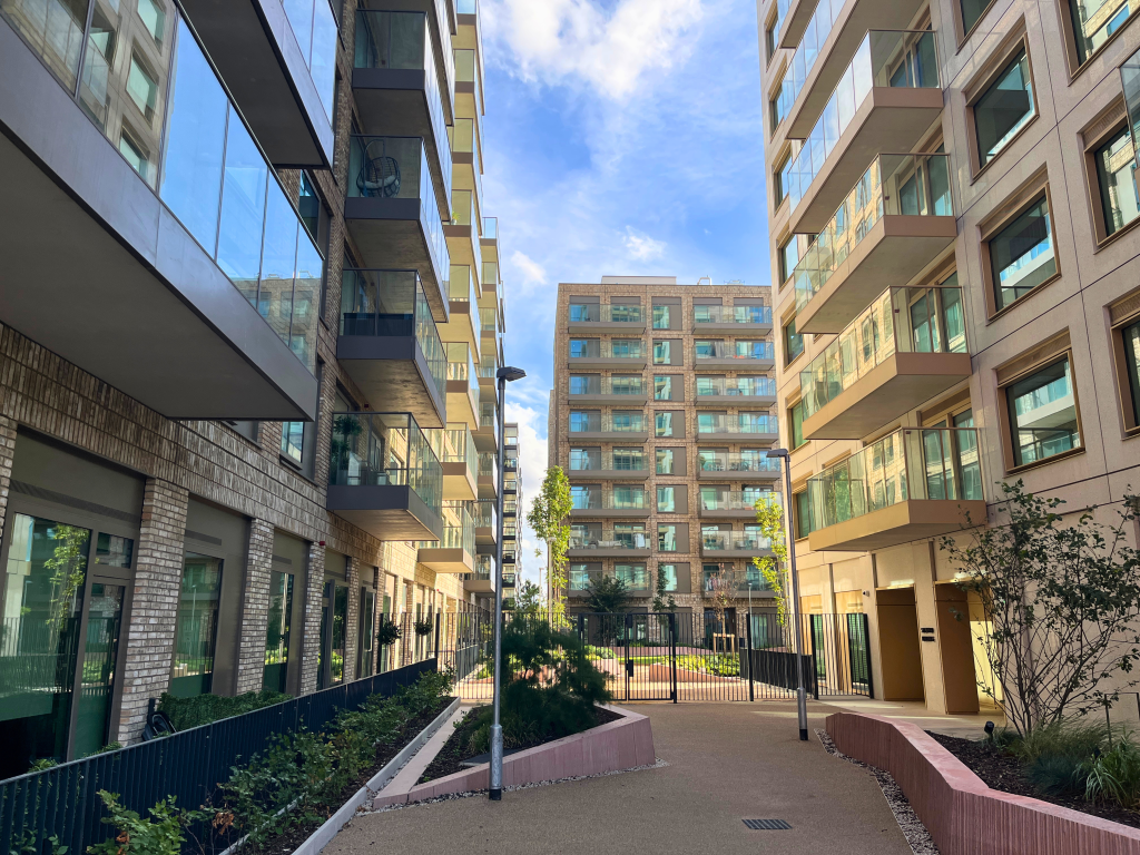 Deanston Wharf, London